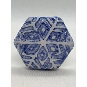 Set of 12 Hexagonal Ceramic Blue & White Holiday Snowflake Napkin Rings NEW